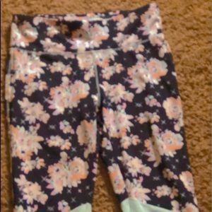 Selling workout outfit for girls .